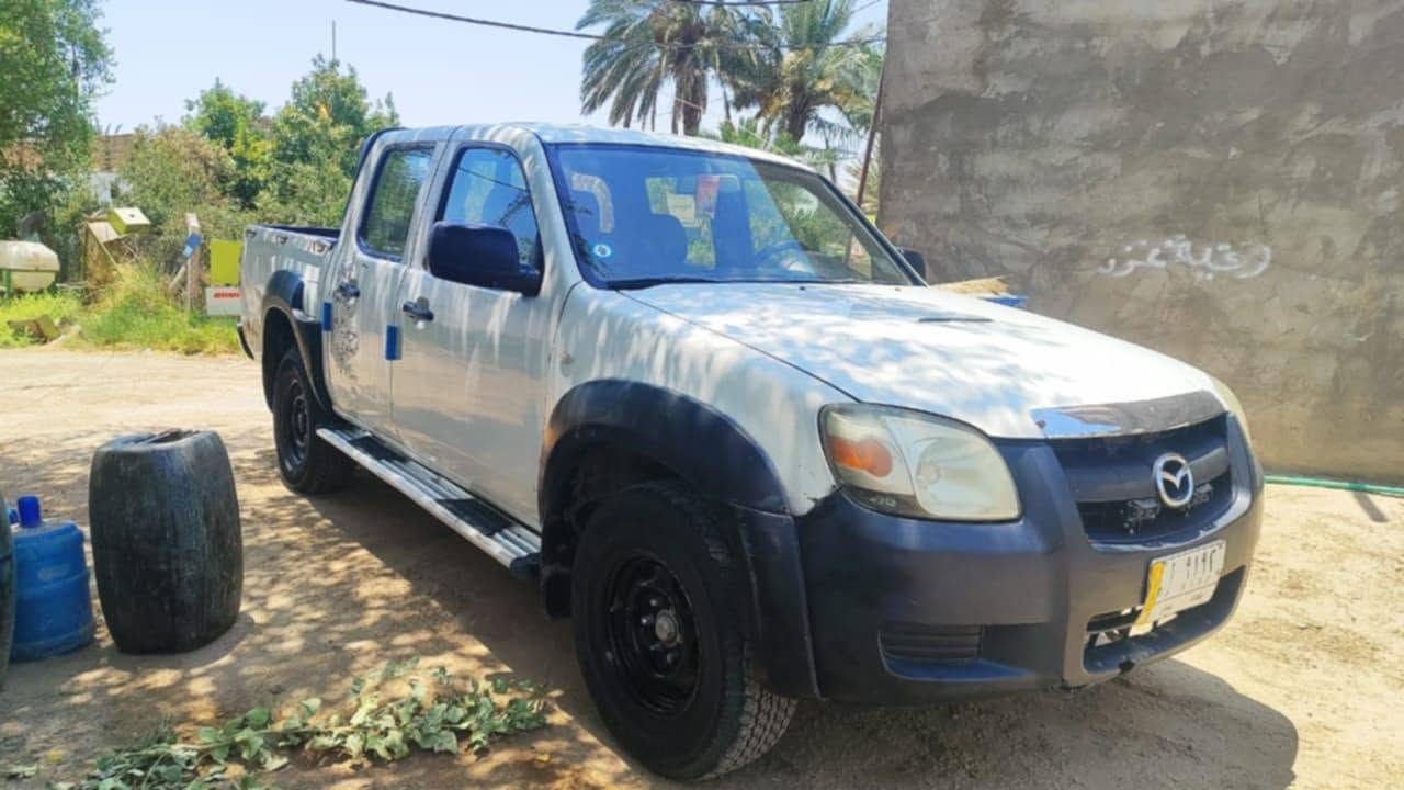 سيار للبيع ماصده مديل 207 رقم بغداد مكاني الديوانية الحمزه الشرقي *********** سعر 60 وبيه مجال
