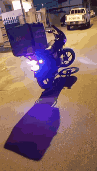 سلام عليكم
بوكسر كلاسك22 لبيع 
محرك ما مفتوح 
كهربائيات كله شغتله 
رقم بغداد نكليزي اسمي
تحويل ثاني يوم 
عنوان بغداد شارع حيفا 
رقم وتساب ***********
