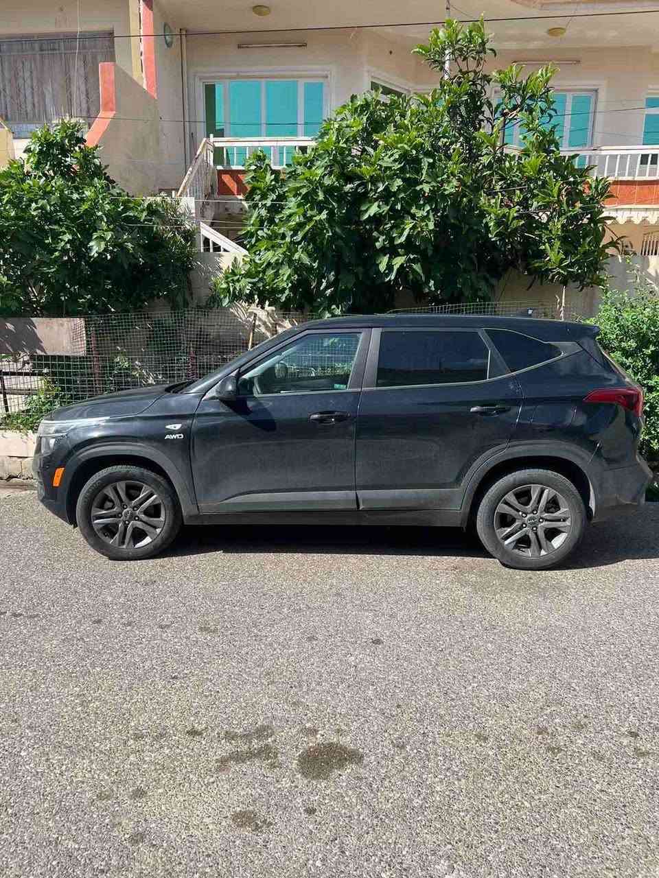 سيلتوس  اسود موديل 22
وارد  محرك 2000 دوش

رقم اربيل  

مواصفات نص فول 

تحكم ستيرن 

شاشة كار بلي

تدفئة بالكشنات

تبريد ثلج

نقطة عمياء

حساسات

مثبت سرعة

وبعد بيها هواي مواصفات

حادثها شويه دعاميه 

السعر 147 . وبيها مجال مكان بغداد رقم ***********

