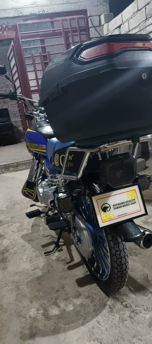 مكلف بل نشر ماطور سيفان موديل2025 بعده جديد وزيرو كلشي ماملعوب بي وضع شركه السعر750 وبي مجال للطيبين محرك 150 
مكاني حمام العليل 
***********
***********
