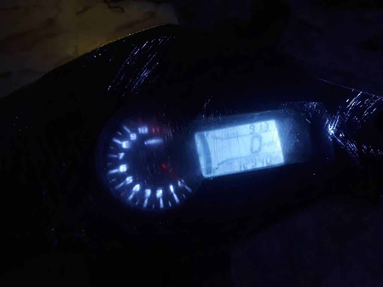 السلام عليكم دراجه سكنس فحل تايواني تجي بلاد محرك ماكس عدله دراجه نضيفه جداً بيهه لايت زنون عالي ناصي تواير جدد توه شادله مزوده بوشه 55 توه مزوده دراجه كامله ما ناقصه شي عدا الباتري شوي ضعيف سعرهه575 وبيهه مجال عنواني كرمة علي اي استفسار***********
