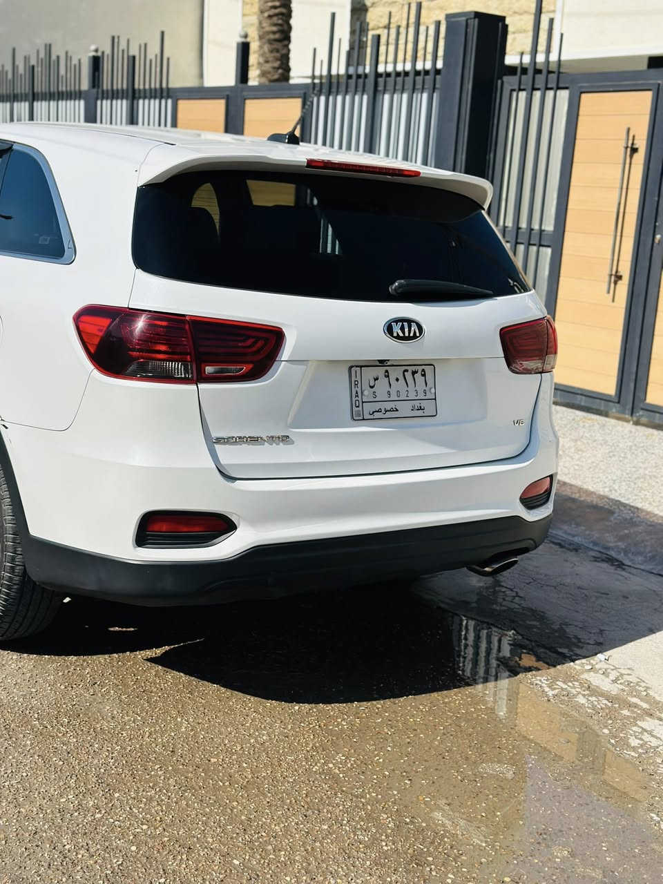 السلام عليكم اخواتي سورنتو مديل 2020 وارد امريكي موصفاته عادية شاشة وكامرة فقط رقمها بغداد سنويا بسمي تحويل مباشر  مكانها بغداد هاذه رقمي *********** بي واتساب اي استفسار اتصل و بل خدمة سعرها 220 وبيها مجال
