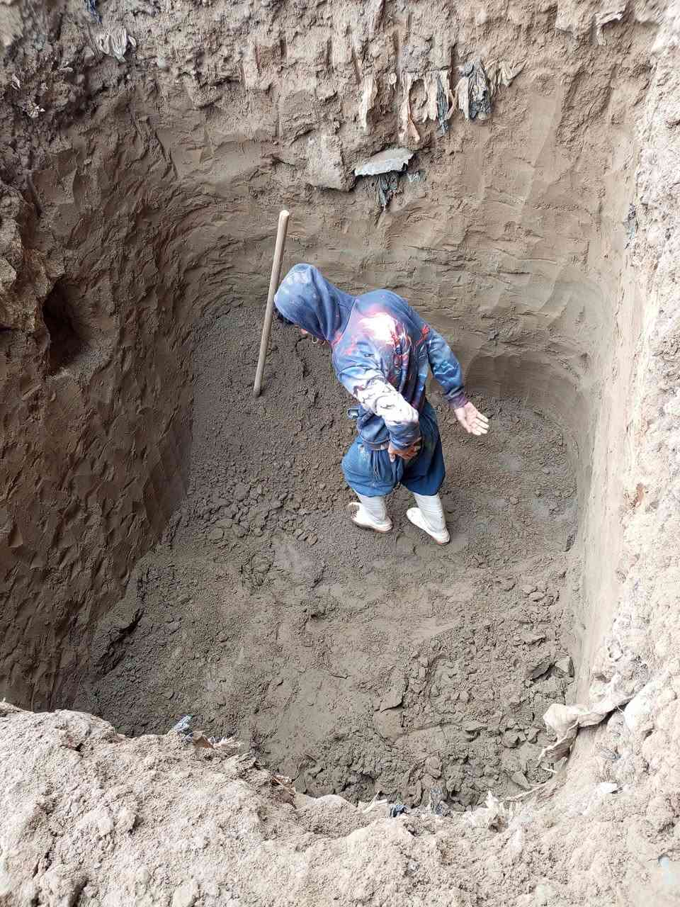 السلام عليكم 
بنة متفرغ لبخ تكعيبات بناء حياطين صبات سقل ولاش 
تصفير بيوت حفر قصاطل وبناء ونجارة وصب بناء بيتونات وستارة 
***********
اتصل واتدلل
