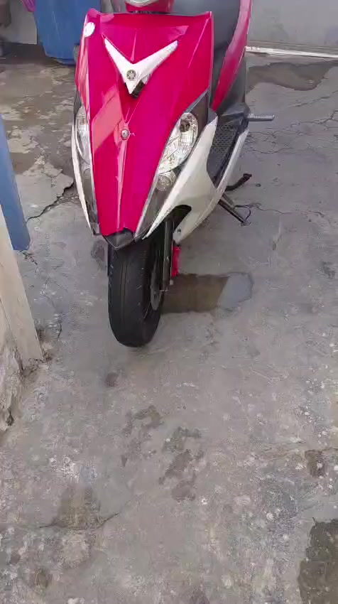 سلام عليكم ماكس مضلع حديث موديل2014 دراجه رمبه برغي ما مفتوح كفرات ختم واحد مكينه عل فحص السعر مليون وبيه مجال حك الجيه عنوان بغداد حي العامل ***********
