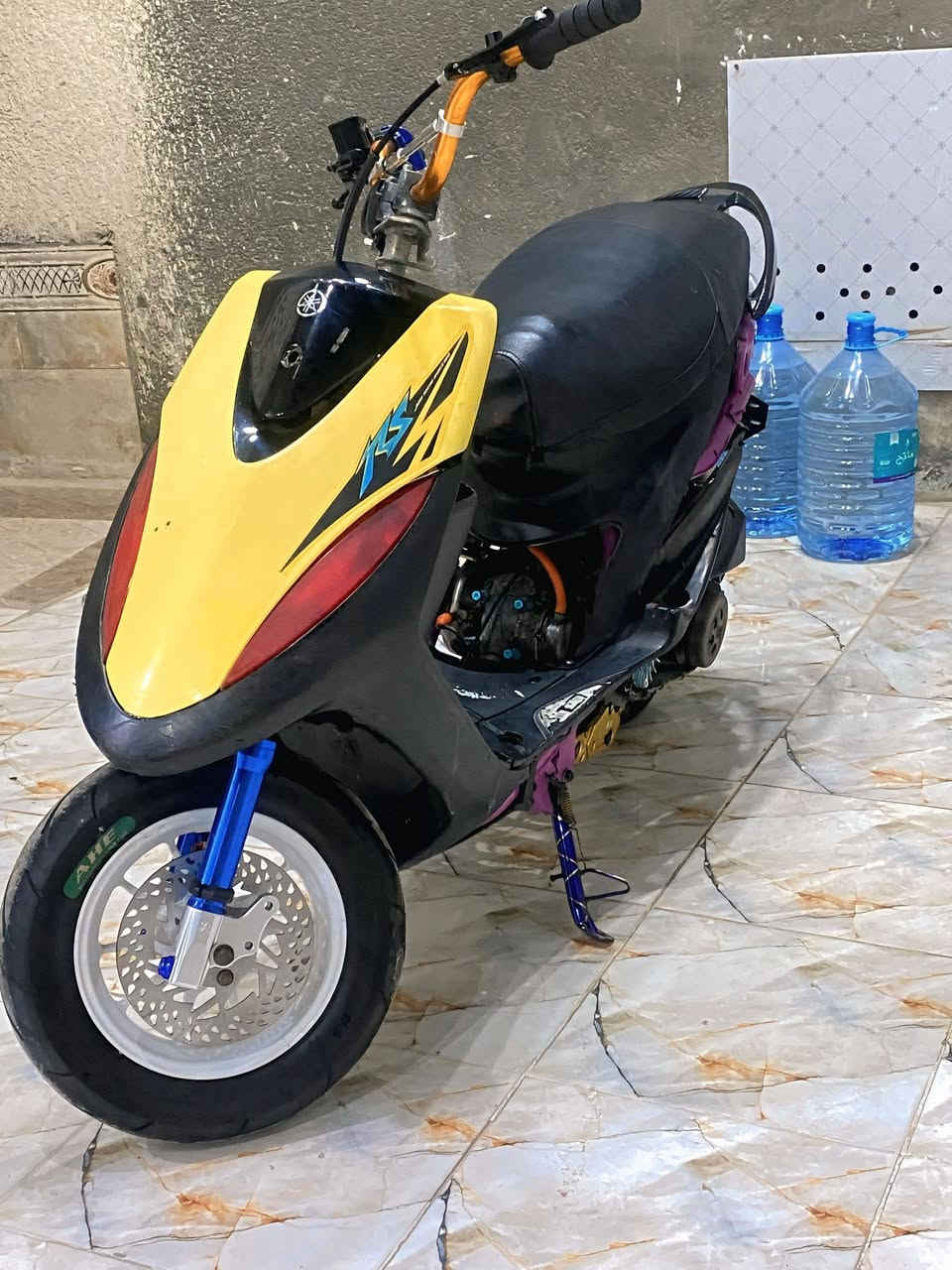 السلام عليكم ماكس عدلة مزروعة تزويد معمرة قبل48 يوم
سكان رياض 
وياله رياضي
قبضات سكليتر كوسو
يدات بريك
صدر كامل رياضي
صينيه بريك امامي رياضية مشيفة 
ولفات تاير رياضيات
براغي كور رياضي
 شيال رياضي
ستان صفح رياضي
كلجات رياضي
قبق فلاوين رياضي
قطرة دهن رياضي 
صالنصة FM
سبايدر رياضي
كشن اربعة ولف
دبل خلفي رياضي
درع خلفي رياضي
يعني شنو الي بالك من تزويد بيهه 
دراجة مكينه بلادييية حاوية وسويناهه 55 تجي وتشوف بعينك السعر 700 وبيهه مجال مكاني ناصرية مركز متواجد خاص او ***********
