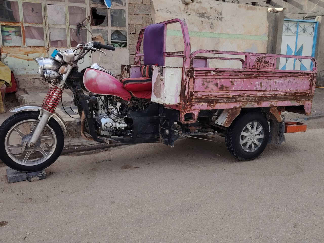 السلام عليكم اقره التفاصيل وتصل عل رقم ستوته جمره للبيع اوراق اصولي بسمي من الوكيل مديل 2017 ستوته مكفوله ماعايزه كلشي تخم تاير جديد ويل كدام وتاير جديد دبلات جدد لايتات سكنات بك لايتات دشبول امبيثري كله شغال نكره سلف باتري وضفيره جدد بدي بلادي لاخياس ولا لحيم ستوته حلوه كلش ربع ماذب عليه مال جناي سعر مليون 250 بيها مجال مكاني نجف جريويه قرب صيدليه الرضويه  ***********   واتساب
