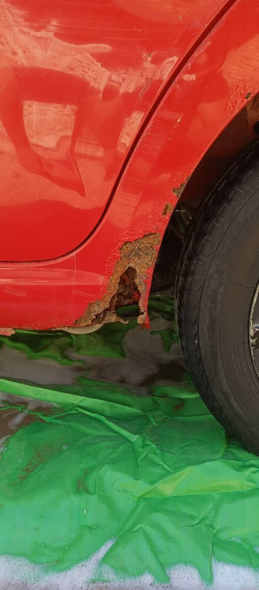 سلام عليكم بانده موديل 13سياره لا صبغ ولا ضربه أسعر 40 كير ومكينه مفولت ***********
