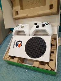 اكس بوكس سيريس اس • يد إضافية • حساب ألعاب