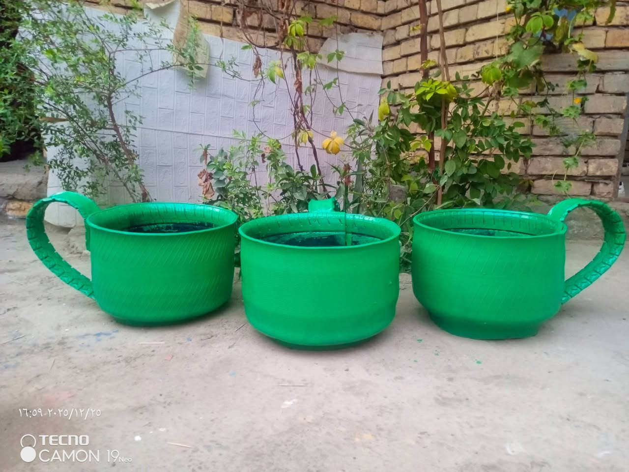 على بركة الله 
طلبية احد الأخوة 
سنادين مصنوعة من التايرات 
سعر القطعة الحجم الصغير. 3.500
3.     قطع.  ب10.000
للعلم يوجد مع كل طلب 
 ورد الصباح مجانا 
للحجز والاستفسار الاتصال على الرقم 
*********** بيه واتساب 
يوجد توصيل محافظات 
يوجد توصيل اقضية ونواحي
