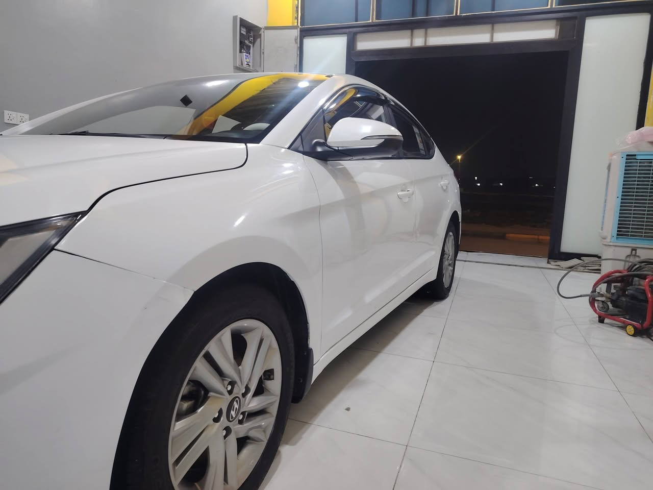 للبيع النترا ١٩ مكينه الفين دوش بيه قطعتين باب خلفي جهت الصدر وقبق جنطه ماشيه ١٩٥ بسمي تحويل مباشر للاستفسار ***********
