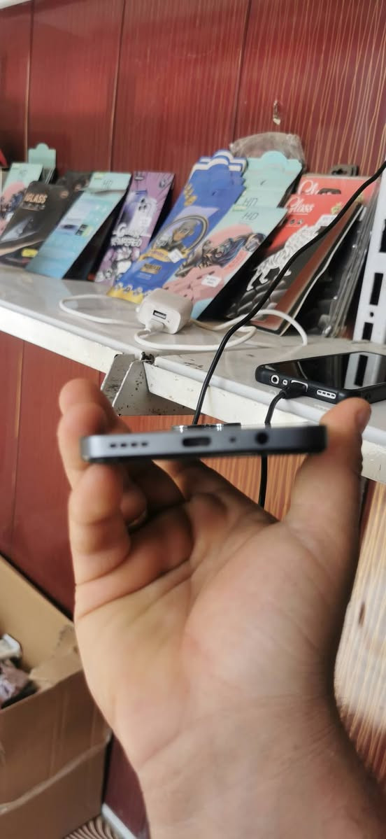 جهاز ريلمي نوت 50 للبيع 

ذاكره 64

رام 4+4

السعر 100وبي مجال 

للستفسار علا الرقم ***********
