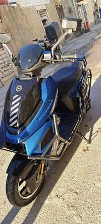 دراجه شحن للبيع استخدام قليل دراجه خير من الله ملف الدراجه 2000 وبطاري...