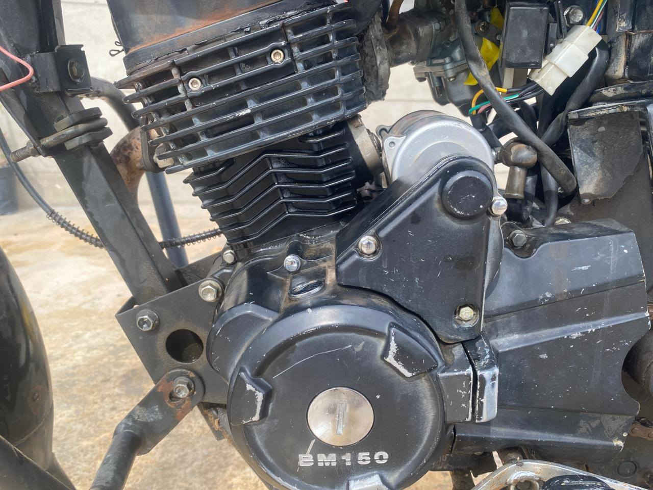 سلام عليكم دراجة مديل 20مراوس او بيع دراجة كاملة تجفيت جديد نقصهة صفاحيات وباتري تعبان وتفيلس فقط نضيفة اوراقهة كاملة شرط لترقيم مراوس دايوان بوكسر فقط وانطي فرق حسب لتفاق مكاني تقاطع لقدس ***********
