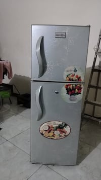 ثلاجات للبيع شرط التجميد  للبيع عنواني رئاسة العبيدي قرب شارع200هاتف07...