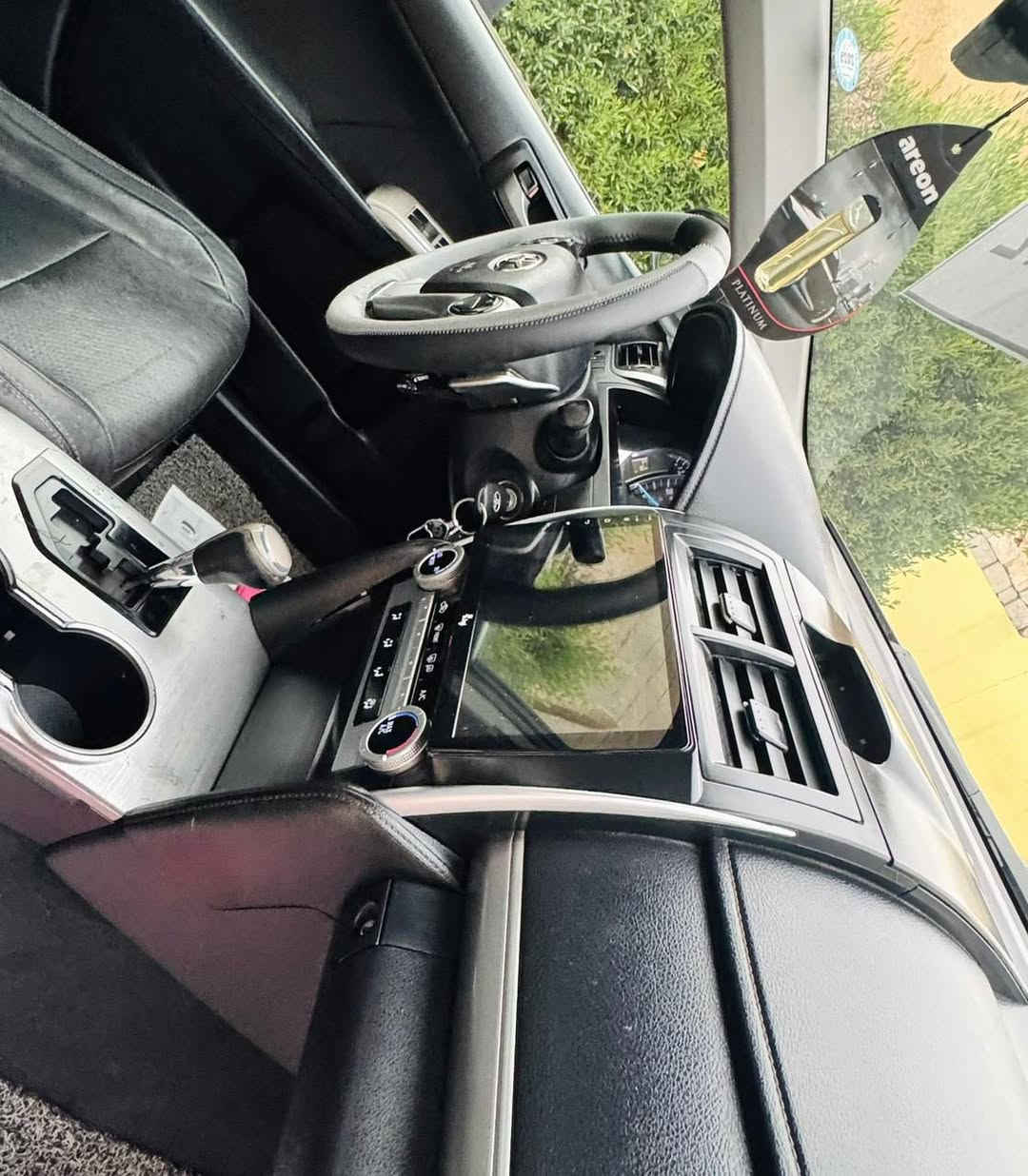 السلام عليكم
كامري وارد 2012 SE للبيع فقط
للاستفسار ***********
#السعر113 
صوره السونار مرفق وياالصور
موصفاته
تحكم استيرن
كامره 
حساسات
كوشنات جلد + كهرباء
لايتات + بلجكتور زينون
تبريد تدفئه شغال
كهربائيات كله شغال
شاشه ايباد
حساس 
سنويه لحد 2029
رقم سليمانيه جديد
شرط تحويل + غرامه
مكان سياره ديالى / خانقين
