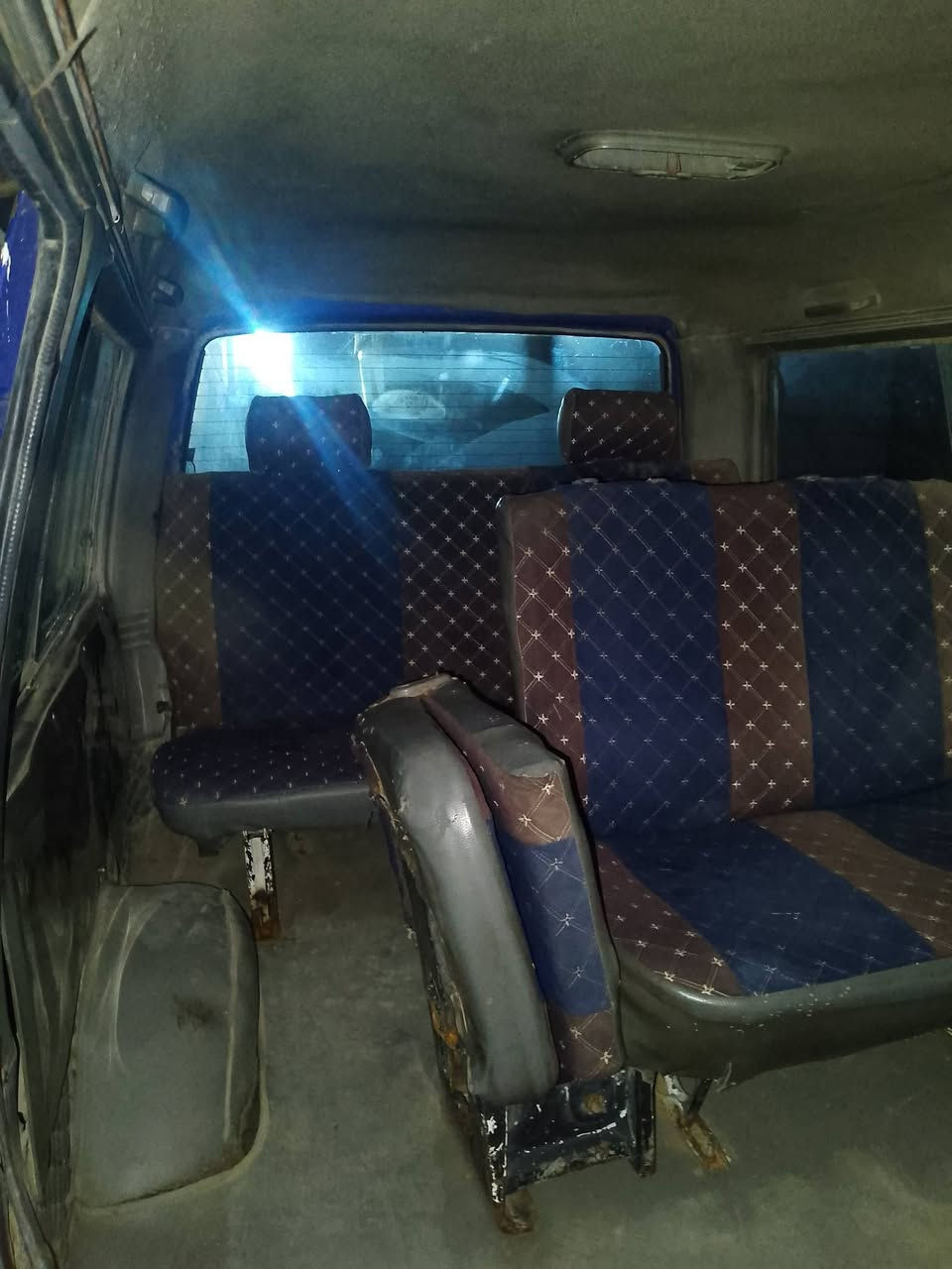 سلام عليكم عندي كية بسنة للبيعبيهة خيط تبخير تخم تاير حدادية صدر سعر 45 رقم اثير ***********
