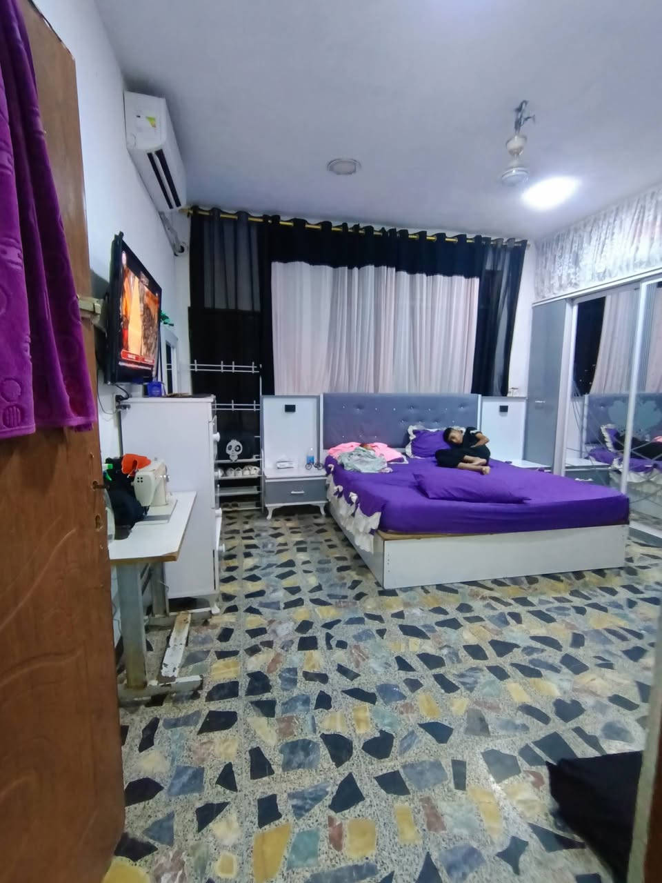 سلام عليكم توفر عندي بيت مساحه 200متر --الجبهه 10--نزال20--كلث طوابق البيت ينباع نص وينباع كله والبيت يرهم مشتملات لا واحد مستثمر يرم العائله جبيره
موقع البيت البلديات المعسكر قرب سيد هاني شارع المرور
المنطقه كامله خدمات مجاري ماي كهرباء الاستفسار اكثر ***********الرد واتساب مازنجر السعر خاص حسن العقار 
سلام عليكم توفر عندي بيت مساحه 200متر --الجبهه 10--نزال20--كلث طوابق البيت ينباع نص وينباع كله والبيت يرهم مشتملات لا واحد مستثمر يرم العائله جبيره
