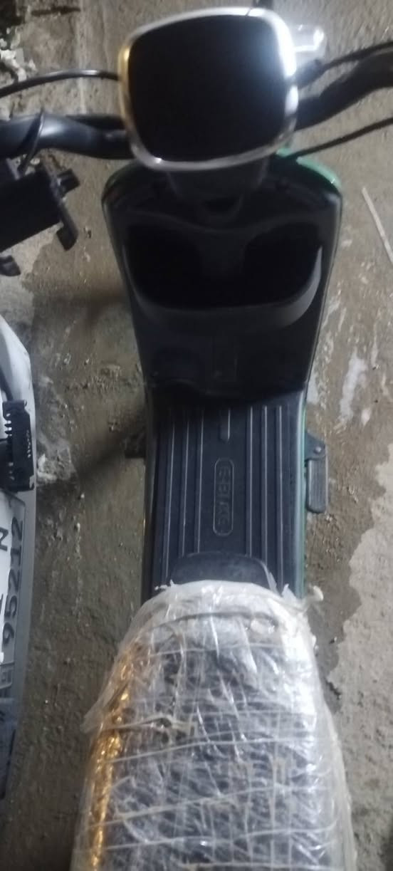 للبيع فقط دراجة شحن حجم كبير كاملة مكملة
زوج تايرات جدد كير 3 مراحل كهربائيات كلهن شغالة بس العداد مال سرعة واكف ما اعرفة 

بنزات بريك امامي و خلفي  جدد 

5 بطاريات  3 منهن صار شهر و 2 اليوم شادهن نضيفة جدا وياهة ريمونت وسويج واحد سعرهة 375.000 وبيهة مجال بسيط حك الجية 

مكاني بغداد مقابل مصفى الدورة ( السابعة ) الشراي يراسلني خاص ويدلل


**إذا كنت صاحب هذا الإعلان وتريد حذفه لأي سبب، رجاءا أرسل رسالة إلى الدعم الفني**