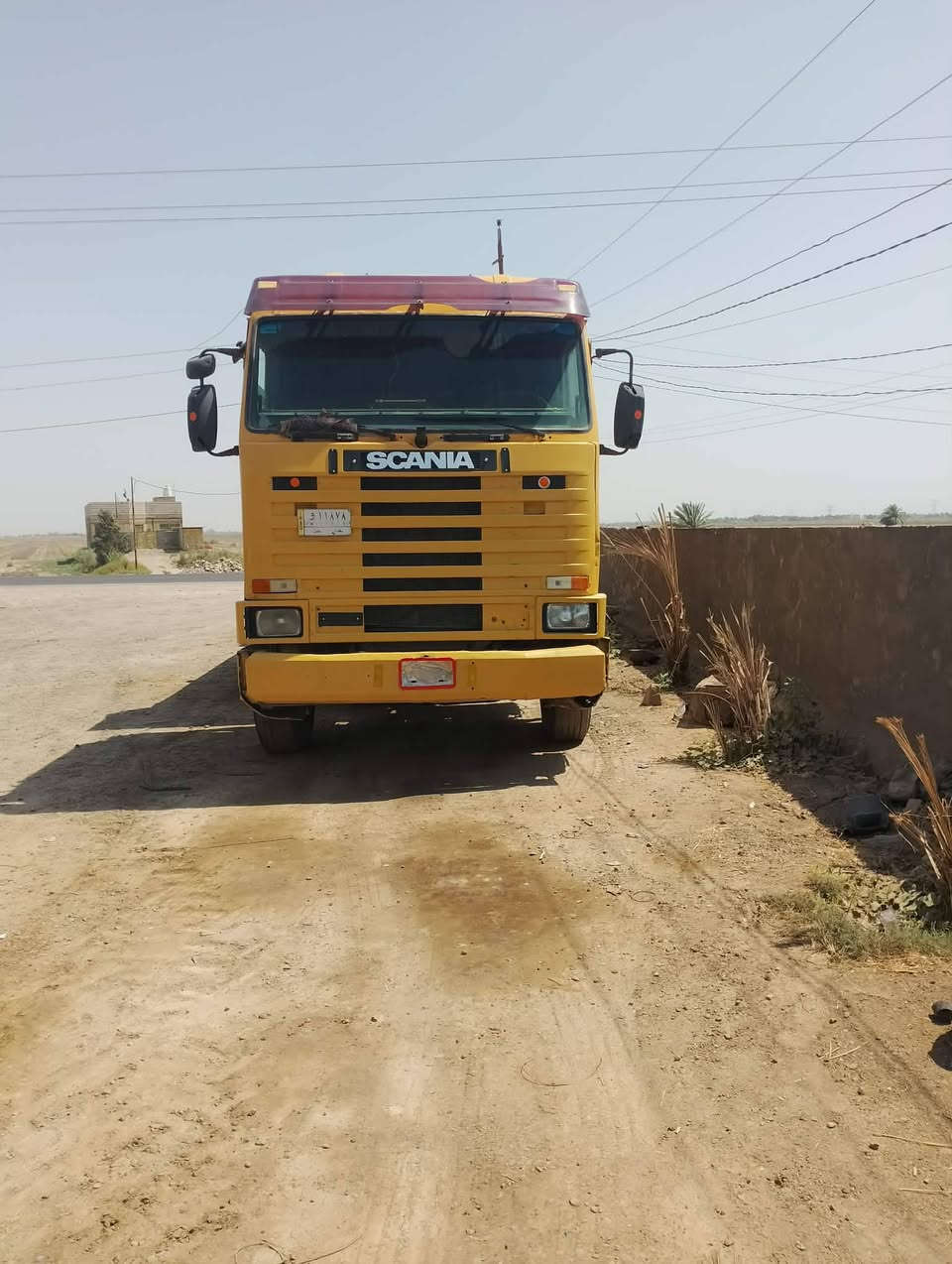 السلام عليكم للبيع سياره سكانيه ١١٢ رقم بغداد تحول ***********
