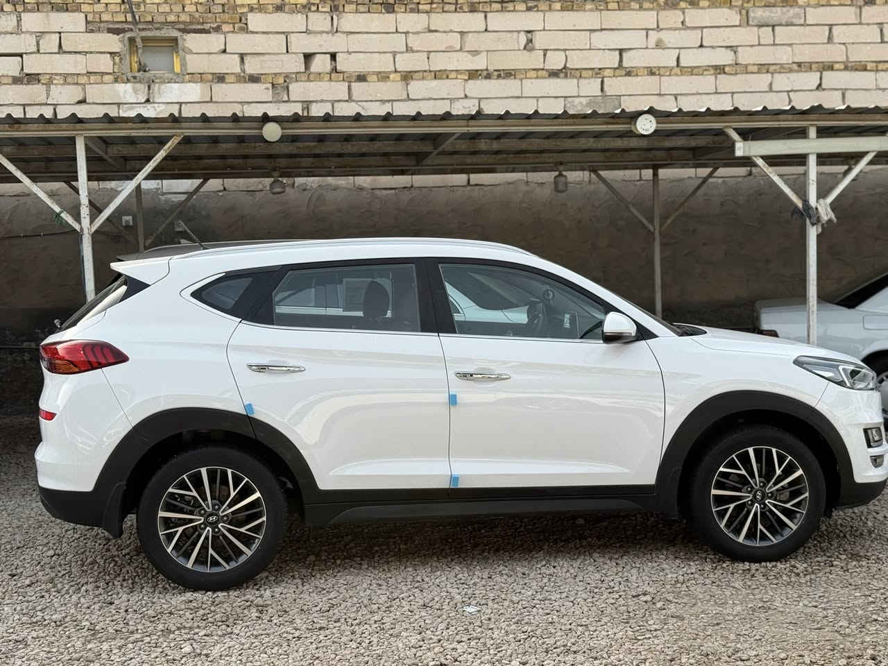 للبيع توكسان خليجية ٢٠٢٠فول 
محرك ٢٠٠٠بصمه شباك لد اشاره لكزز لايت عدسات 5كشنات جلد كهرباء شاشه جبيره مري شفط سياره جديده بعد كتلوات شركه بيها المقدس مال نازل السعر١٩٧ورقه وبيها مجال سونار مرفق ملاحظه بجنطه فقط بارد صغير ودعاميه خلفيه لاستفسار ***********
