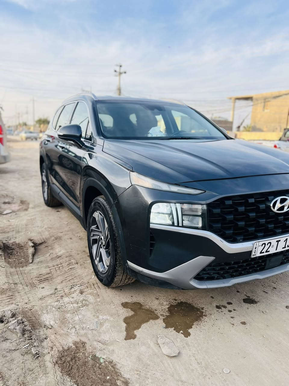 سلام عليكم سنتافيه للبيع موديل2023 سيارة جديده حيل وارد امريكي ضربته موضحه بالصور رقم أربيل دولي بسمي سنويه٣٠ جديده تحويل مباشر بصمه اربع أبواب جنطه كهربائيه تحكم سترين محرك2500 شاشه تحكم فوول سعره٢١٠ مكان ناصريه رقم شراي يتصل***********
