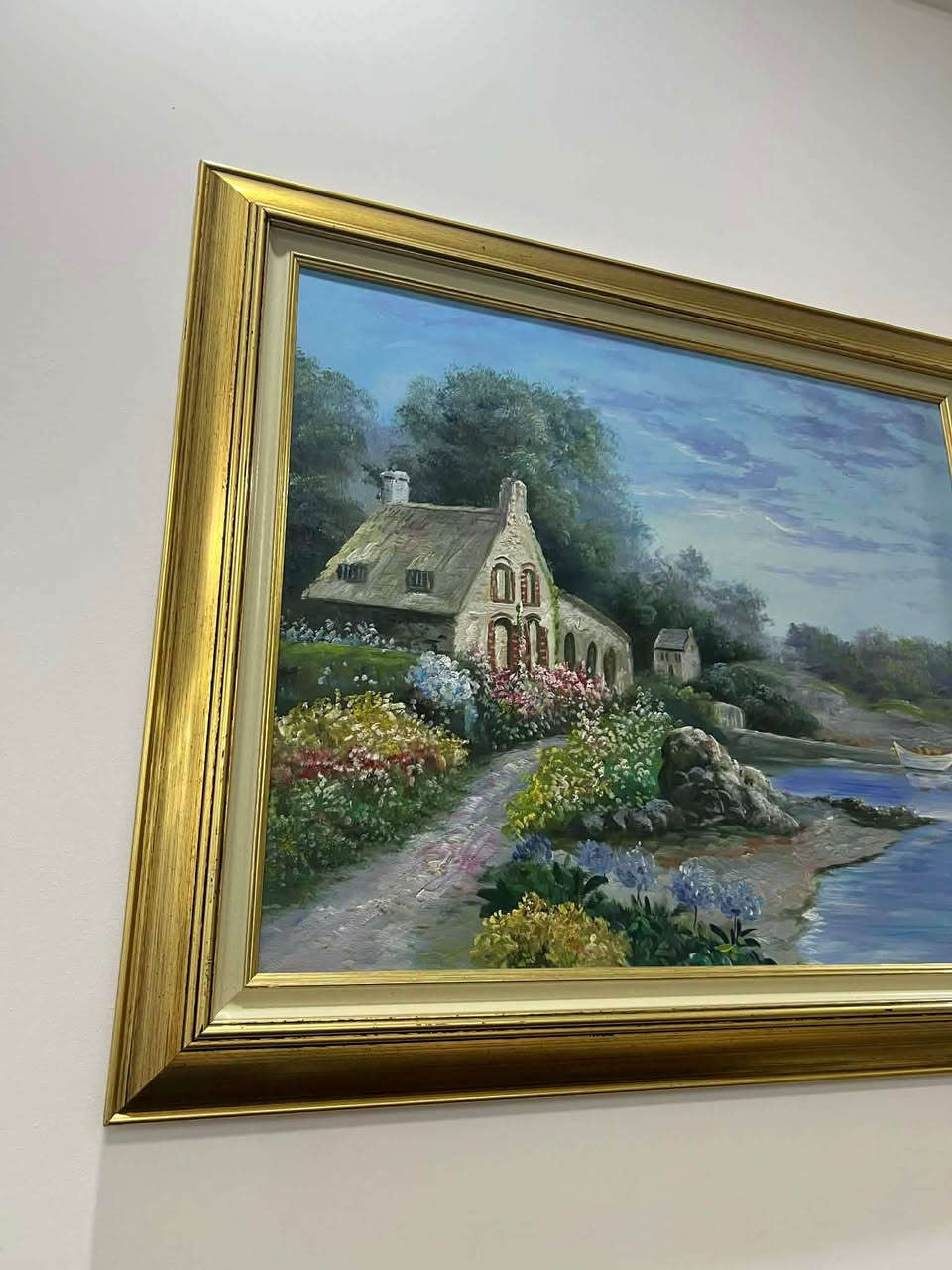 تابلۆیەکی بە دەست دروستکراوی بالە قیاسی ٦٠ بە ٧٥ غەلەت نەبم شتێکی تا بڵێی جوان و ناوازەیە بە تایبەت بۆ ئەو کەسانەی خولیایان شتی ئەنتیکە تەنها ئەم دانەیە هەیە هەر کەس حەزی لێبوو نامە بنێرێت لە خزمەتیا ئەبم.. السليمانية, العراق


**إذا كنت صاحب هذا الإعلان وتريد حذفه لأي سبب، رجاءا أرسل رسالة إلى الدعم الفني**