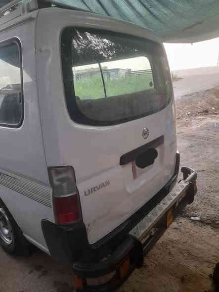 السلام عليكم نيسان يورفان ٢٠٠٩ للبيع مكينة صار سبوع من شادهة جديدة ستندر كير اكسن خير من الله تبريد منضومة كاملة ثلج كلج جديد وية المكينة شادة درع وسيباية تزريف وشاشة والكشر بي مكانات بارد وصبغ بالكصة تجي تكلب وتشوف السيارة صاحبهة موجود ويريد تحويل انت تستلم صافي السعر ب ١٢٤ وبيهة مجال 
*********** أثير 
*********** كورك
