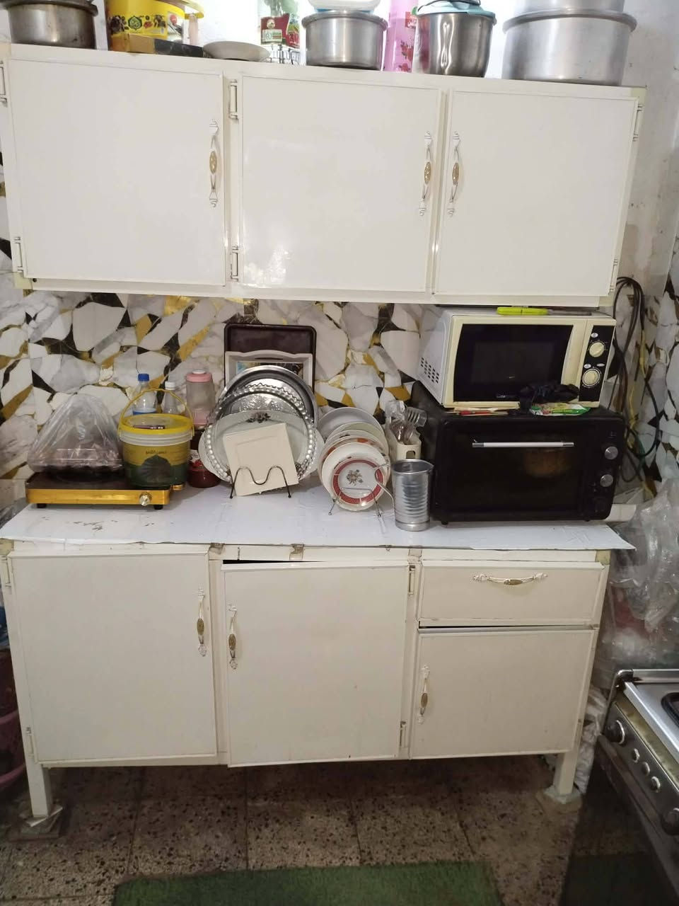 مجمده شرط التجميد شوفت عينك سعرها200كاونتر جديد شرط شهر، مستعمل مع سنك مرمر متر ونص سعره 170تخم شرط جديد عشر مقاعد سعره 225 المكان سوق العرب مدرسه ميسلون للتواصل وااتساب اواتصل ***********
