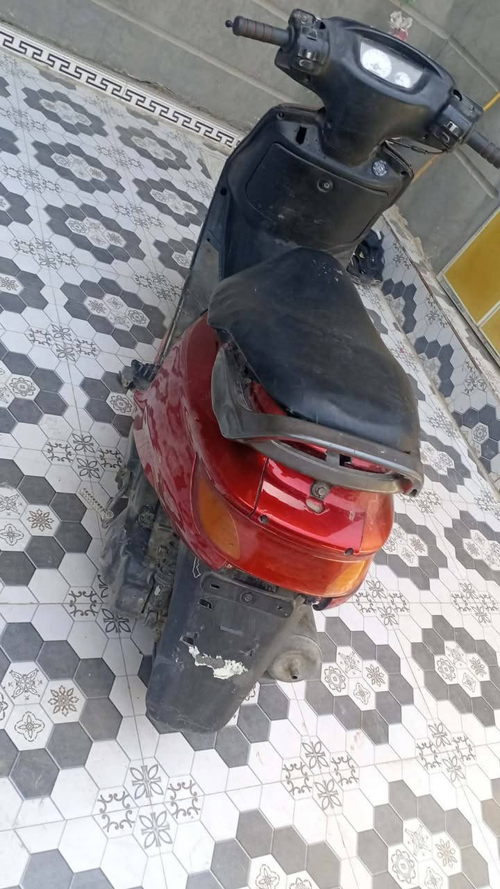 السلام عليكم فراشه للبيع ب٢٠٠وبيها مجال شغاله تجفين جديد تايرات جدد ***********
