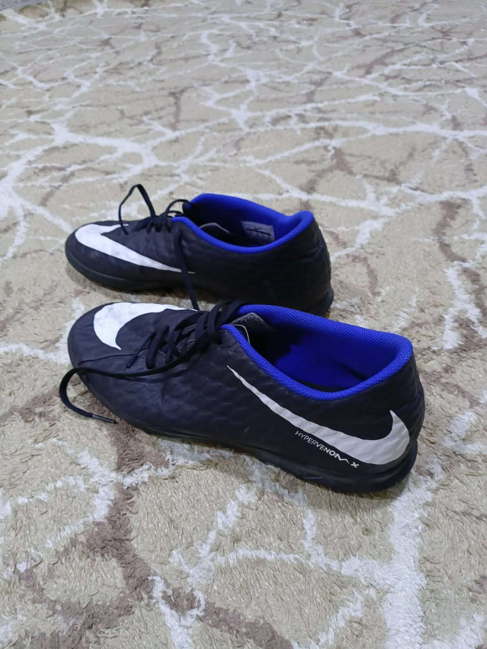 سلام عليكم تارتان باله اوربيه قياس 45 
29سم فيتنامي 
سعر 45 
***********
