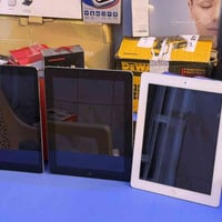 ايبادات ابل ايبادات ايفون كطع نضيفه استعمال اوربا متوفر تلث قطع  راسلن...