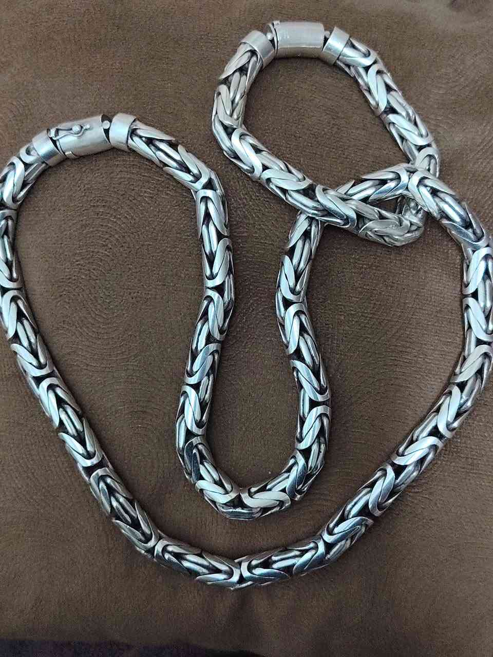 سلام عليكم زناجيل سوارات فضه سعر غرام من 4000فوك شعندك نشتري موقعنه بغداد مدينة  الصدر وزانه داخل صوره


**إذا كنت صاحب هذا الإعلان وتريد حذفه لأي سبب، رجاءا أرسل رسالة إلى الدعم الفني**