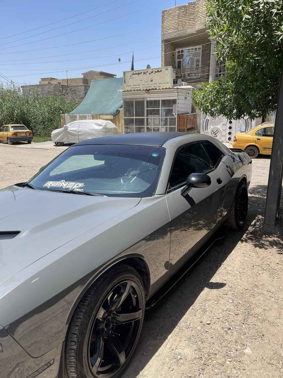 � للبيع دودج تشالنجر  نفطي2018 V6 sxt
نظافة ممتازة،  بيهة٣ قطع صبغ . ماشيه٦٥
أداء قوي ومظهر رياضي مميز، صيانة دورية، السيارة جاهزة للاستخدام مباشرة ولا تحتاج أي تصليح. فحص مرحب به، والسعر مناسب وقابل للتفاوض للجادين فقط.
📍 الموقع: ( بغداد)
💰 السعر: (١٧٥)
📞 التواصل واتساب:(***********)
