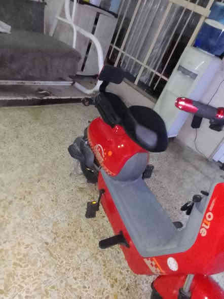 ماطور شحن جديد البطاريه ضعيفه من الترك شغال السعر250ت***********
