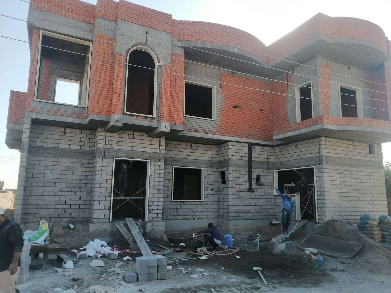 يوجد كادر حجر حلان بسعر مناسب شغل شرط هندسه من يرغب بل عمل يتصل عل خط و الخاص مفتوح ***********
