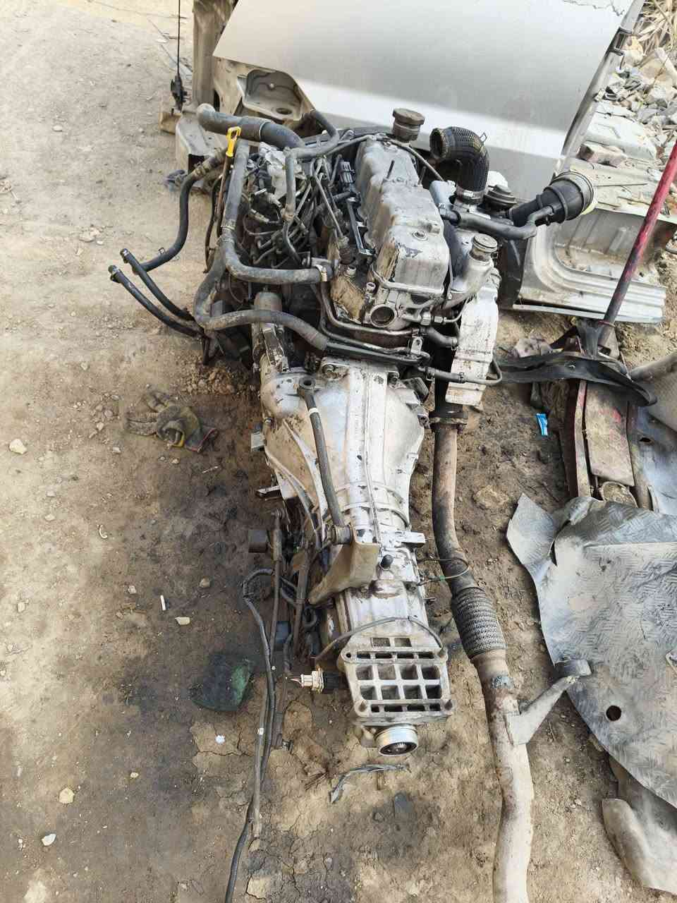 سلام عليكم غراض مال مفتوح مكينه مامفتوحه وضفيره مال 2000  للبيع والشراي بي خير ويدلل لحد يراسل على خاص اتصال عله ***********
