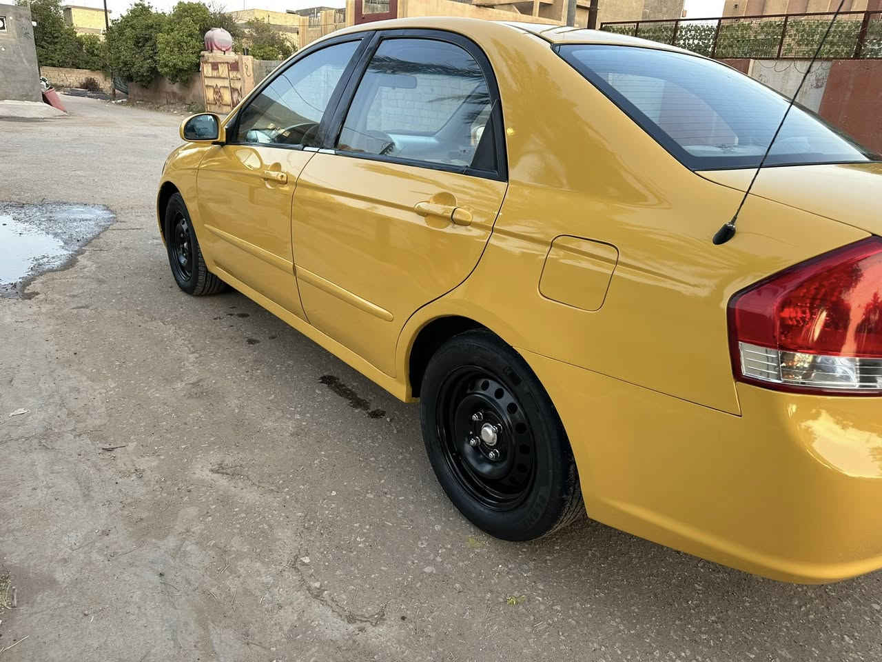 السلام عليكم سبكتره موديل 2008رقم بابل سياره جاهزه مكينه وكير وحداديه تخم تاير وتبريد حادثه بالحوض شويه 
السعر 67بيه مجال مكانه بابل ناحية النيل ***********

