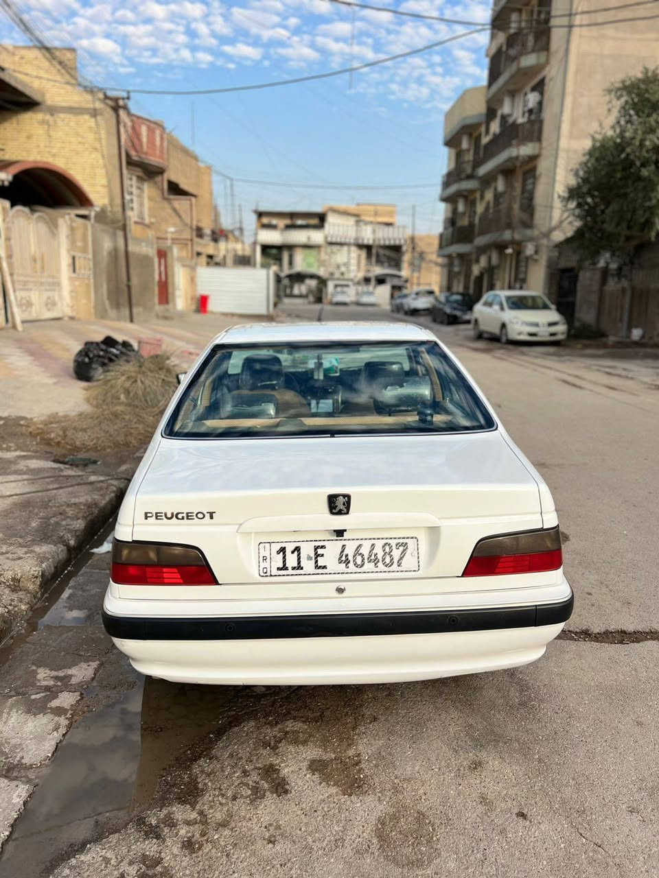 السلام عليكم
(للبيع) بيجو بارص موديل 2023
السياره كفاله عامه عده شبر بارد بالهلال الأمامي 
ماشيه km68
السياره كل نقص مابيها ( مال بيت) 
المكان: بغداد 
السعر:80 وبيه مجال جداً بسيط
للأستفسار: ***********
