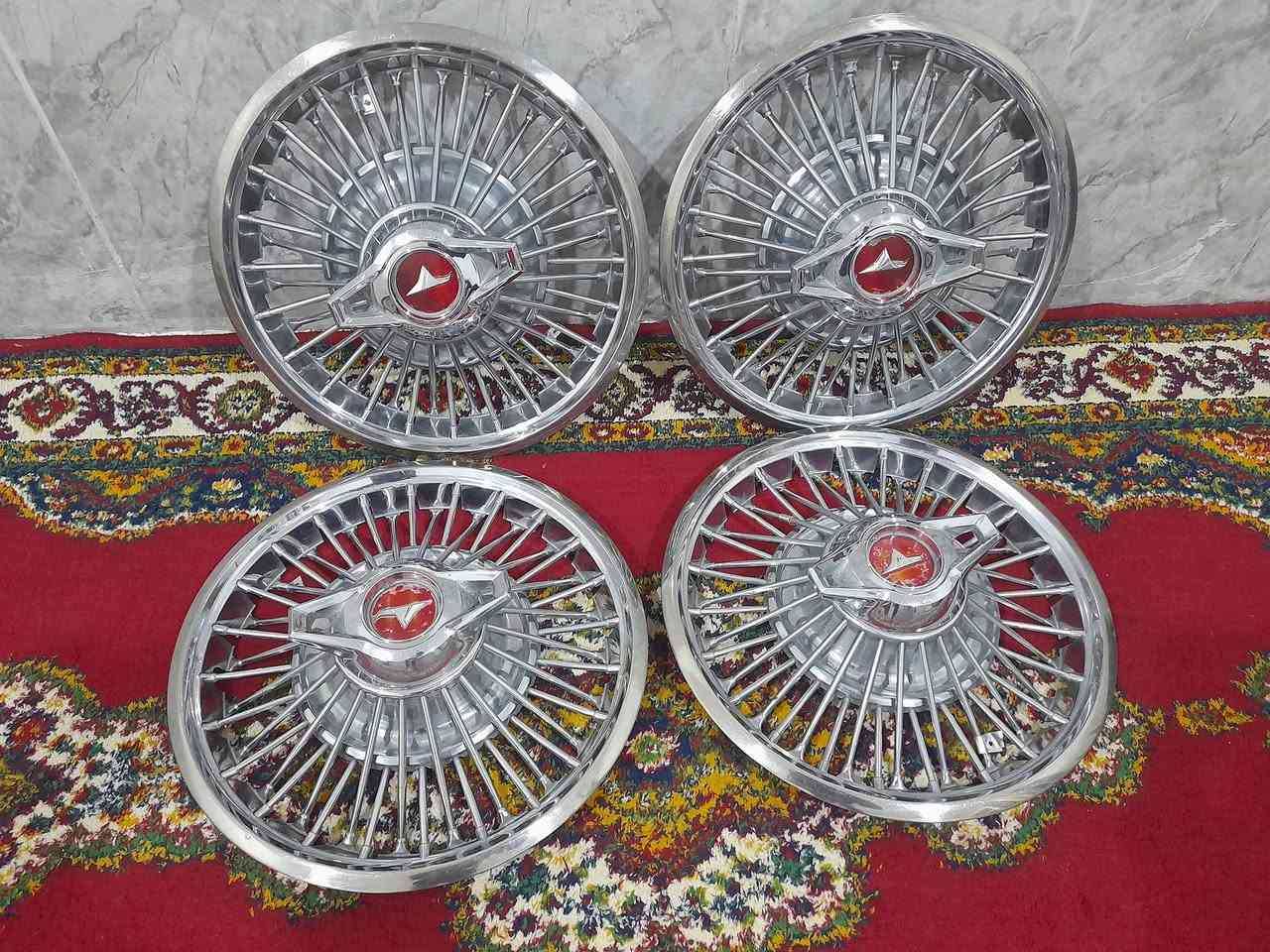 سلام عليكم 
كبات موستنك شاخه اصليه 
نضافه ٩٩ب% 
السعر ٧٢٥وبيه مجال 
مكاني كوت 
***********
