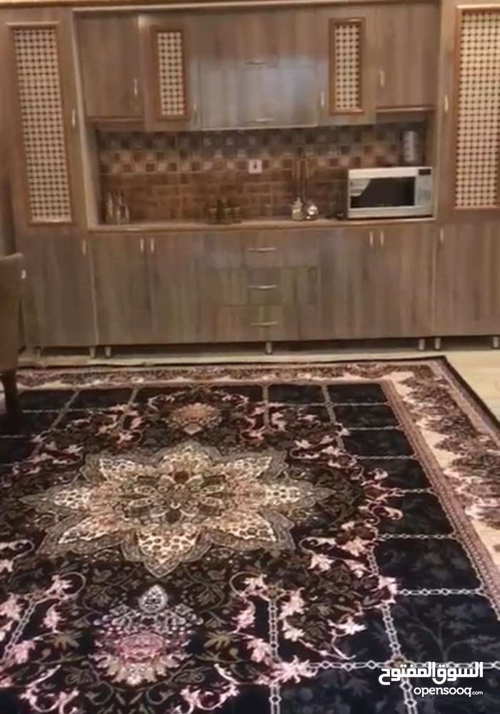 بيت مؤثث طابقين للايجار في جادريه مربع الرئاسي تفاصيل ٤ غرف نوم سويت وصاله وهول ومطبخ وكراج للاستفسار ***********
