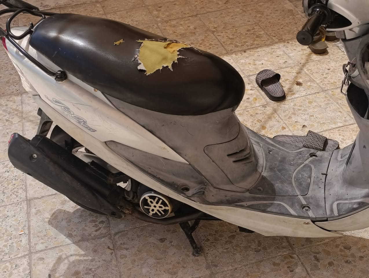 ماكس منغولي 
مفتوحه بس والفات شرط
تشتغل هندر واحد 
نقص باتري بس وبداله مال سلف 
صالنصه رياضي 
كفر الكدام موجود
سعرها 425


**إذا كنت صاحب هذا الإعلان وتريد حذفه لأي سبب، رجاءا أرسل رسالة إلى الدعم الفني**