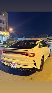 للبيع  كي فايف 2024  وارد أمريكي 🇺🇸   ماشيه 11.000 mi   الكاميرا الخلف...