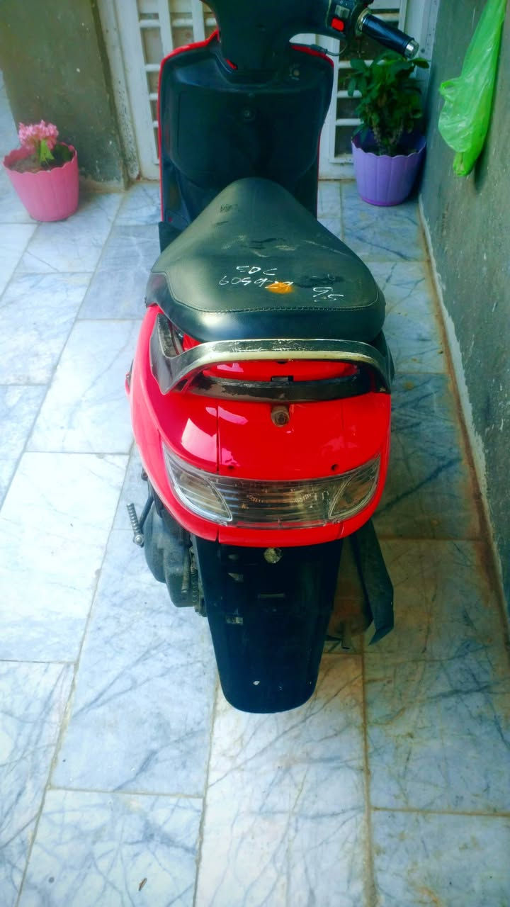 للبيع دراجة فراشة 
• النوع: فراشة
• اللون: احمر 
• الدراجه جاهزه من كلشي
تجفيت جديد 
 السعر:350 الف وبية مجال
 الموقع:النجف الاشرف
 التواصل: الاتصال أو واتساب _____***********_
