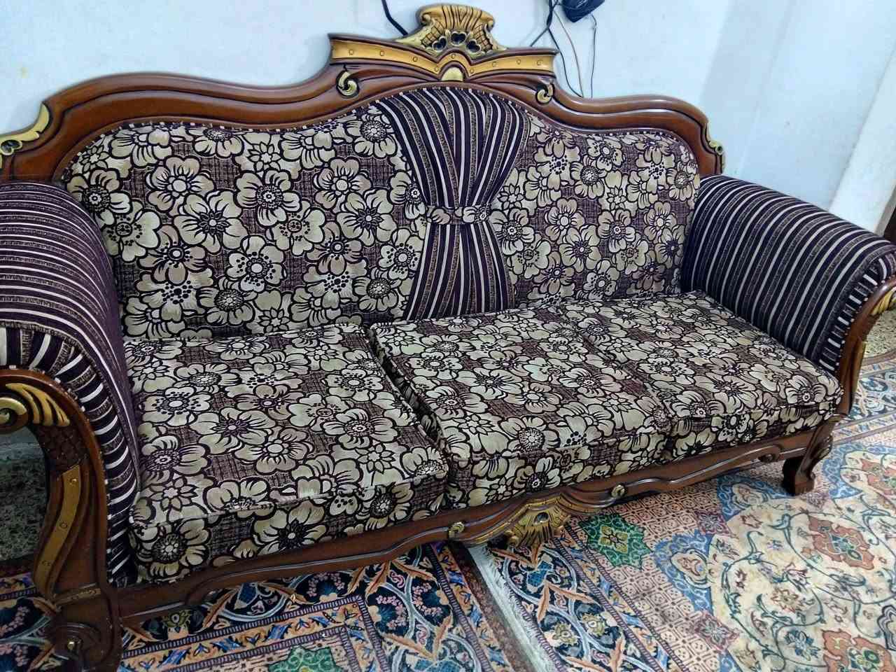 السلام عليكم تخم زان تركي للبيع 10 مقاعد السعر 300
حي القاهرة قرب جامع النداء ***********
