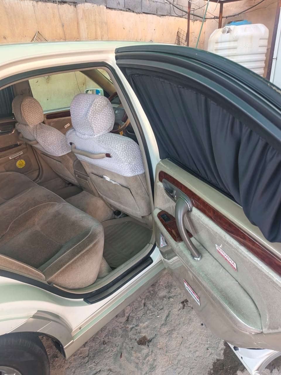 السلام عليكم  جنون البيع سياره كرستال أصل رقم بابل مكينه ديفور صغير برده خلفيه ويل نفطي دكمتين شاصي 71 قرار48 سياره باسمي مشروع وطني مديل2003حداديه تبريد 100/100سياره جديده ما متعوبه الشراي يتصل ***********
