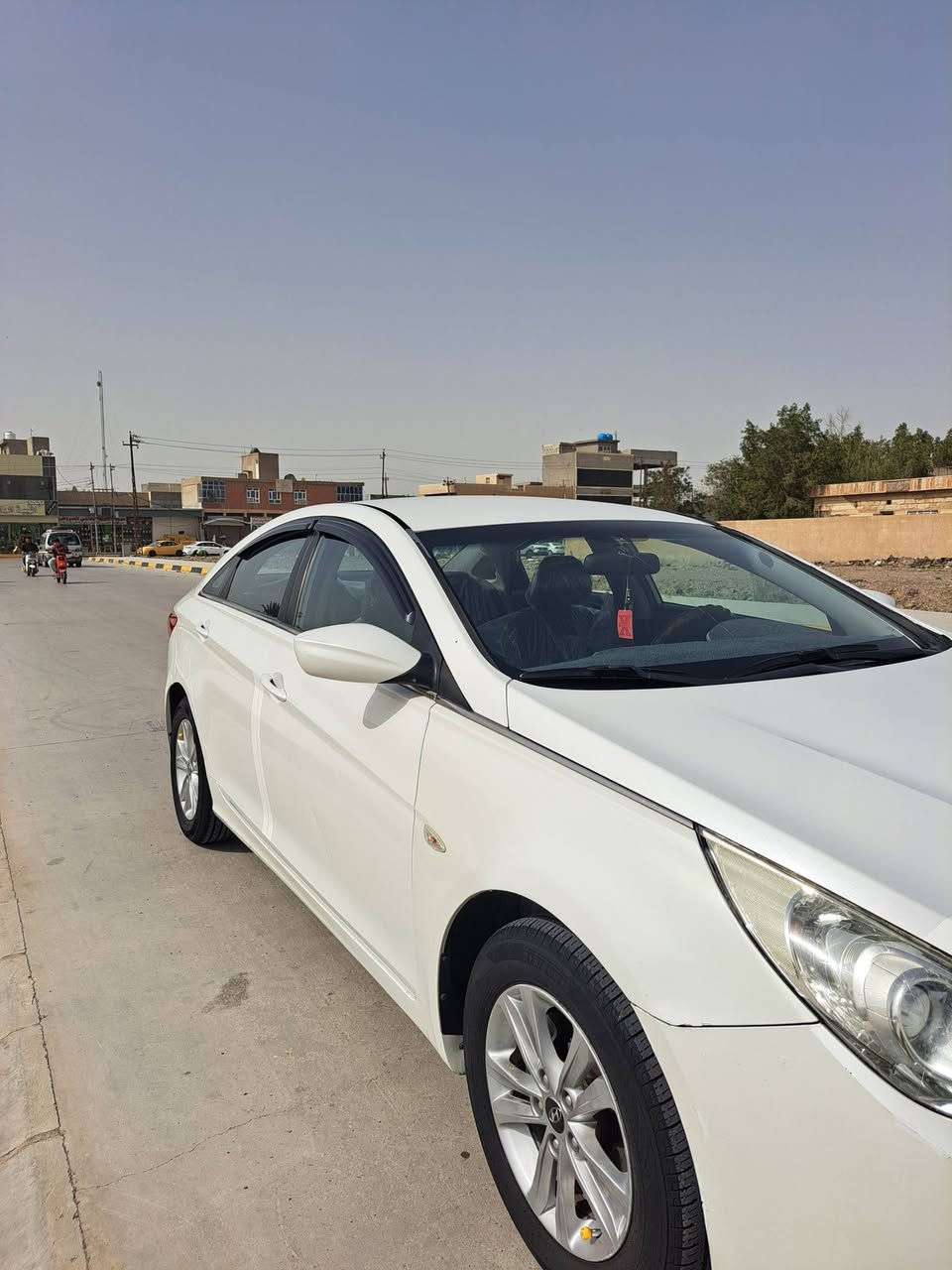 للبيع أو مراوس سوناتا موديل ١٠ شكل ١١  محرك ٢٠٠٠ كوري  بيهة صبغ قطع واحدة فقط بيهة بارد  تحكم ستيرن شاشة ايباد كامرة خلفية سنوية جديدة رقم جديد تبريد شغال صدر جديد سيارة جاهزة من كلشي خمسة وايل كب سعر ١١٣ بيهة مجال قليل رقم الهاتف ***********مكاني بعقوبة التحرير لي مايعجبة السعر عبر المنشور
