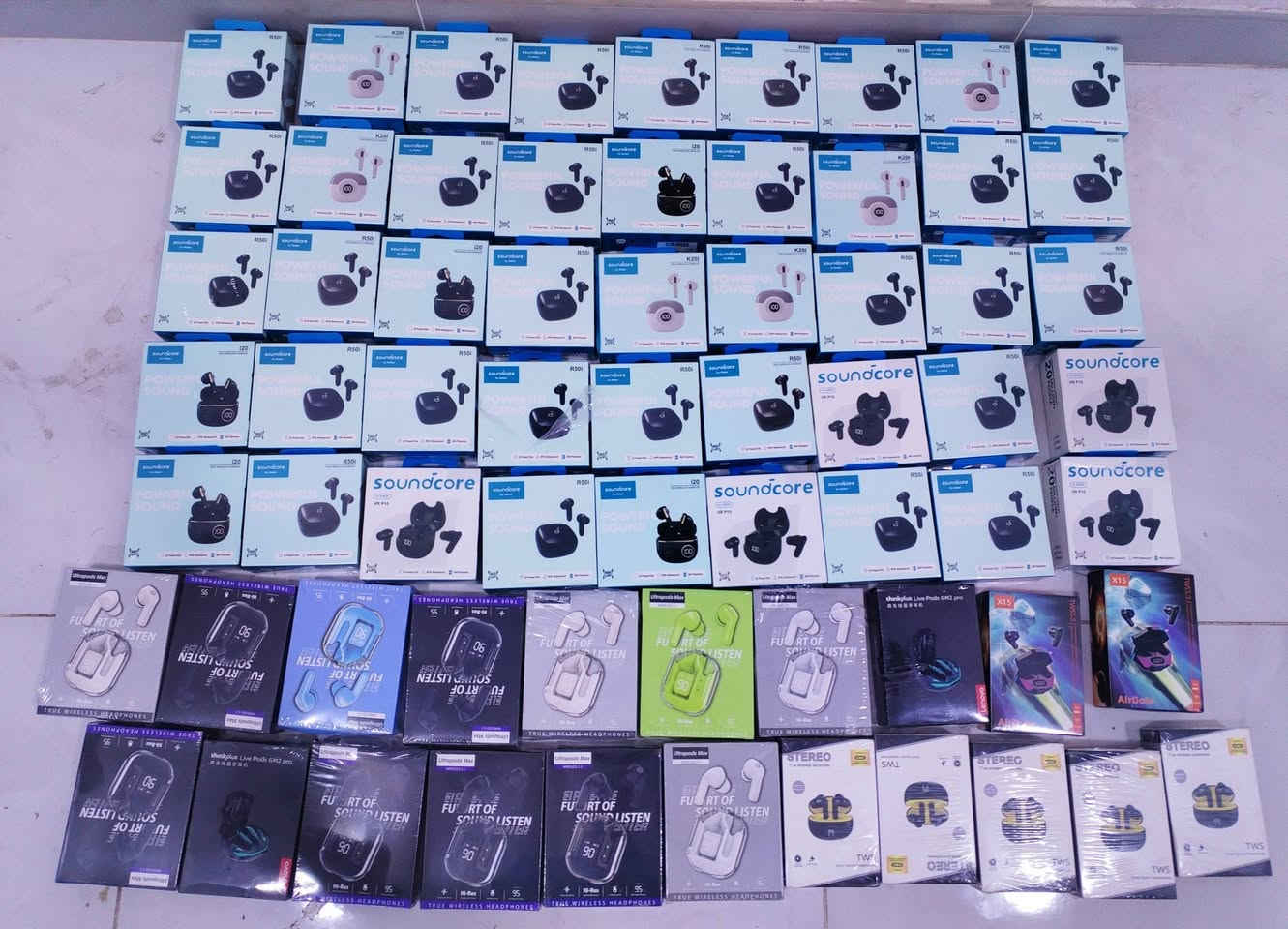 ابيع شلع القطعة ب 4 
غراض تصفية محل 
جديد جديد 
يوجد توصيل لكافة محافظات العراق
رقم الواتساب 
***********
