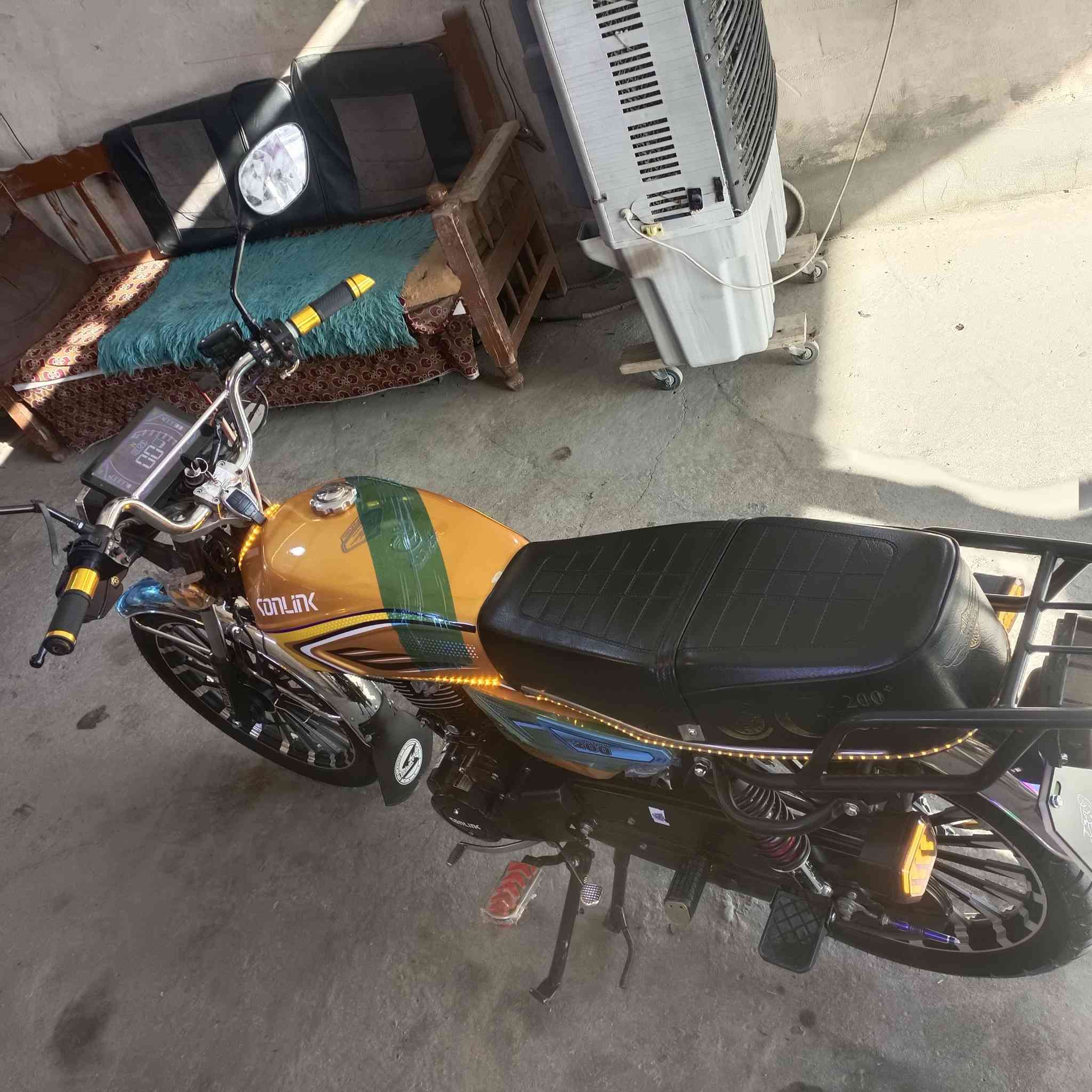 سلام عليكم للبيع سولنك 2025 محرك 200 *********** مكان رمادي شارع 40
