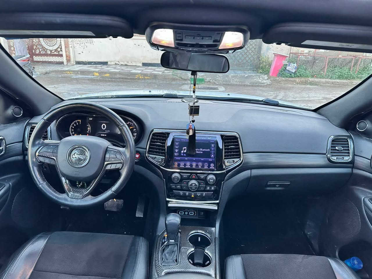 ﷽ﷺﷺالسلام عليكم مكلف بل النشر
سياره جيب كراند شيروكي 
ف بلاك توب 
وارد امريكي 
موديل 2021
دخول جديد 
ماشيه 57m
تو ويل 
بدون اي ارباك 
بدون لغود بدون شواصي 
رقم بغداد باسمي تحويل ثانيوم 
مواصفات 
فتحه 
نقط عميه 
كامره دواره 
منضومه زنون 
شاشه كبيره تدعم كار بلي
حساسات خلفيه مع رادار 
مبدل جاملغ وبنيد نفس الون بدون صبغ 
حته الدعاميه بلاديه 
السعر 255 ورقه وبيها مجال لشراي 
مكاني بغداد محموديه 
***********
***********
