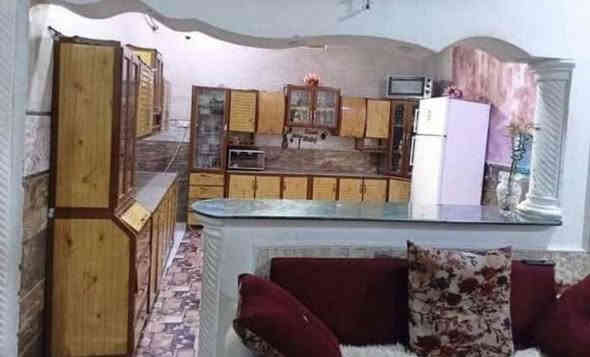 #للايجار
بيت طابقين في الصبخه قرب مدرسه الضفر مساحه200م يحتوي على 3غرف استقبال صاله مطبخ حديقه صحيات بناء حديث السعر 750
***********
***********
المهيمن للاستثمار العقاري
